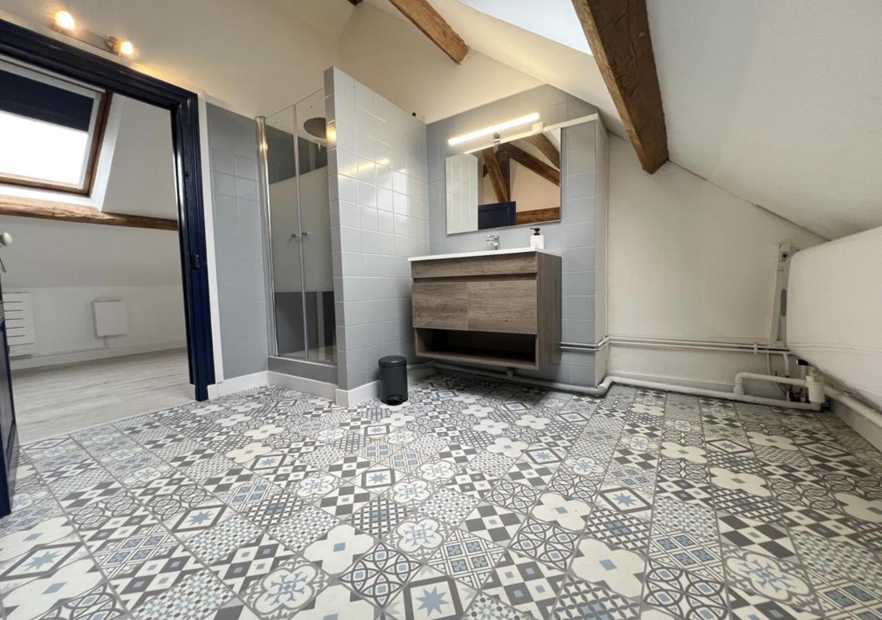 L Armurerie - Appartement Centre Ville De Sens Extérieur photo