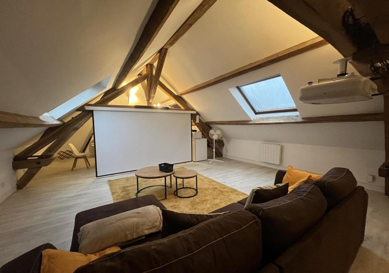 L Armurerie - Appartement Centre Ville De Sens Extérieur photo